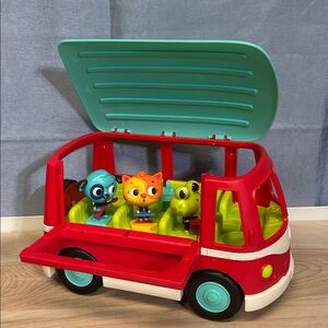 Land of B. Doo B Doos the Light-Up Musical Bus with Shape Sorter - Cat, Dog Frog